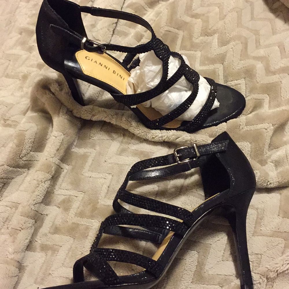 FINAL PRICE🌹Gianni Bini Heels